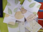 Coffret cartes et enveloppes en crotte d'éléphant avec motifs de feuilles incrustés
