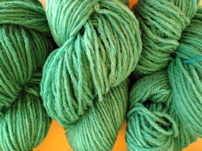 Echeveau laine couleur vert sans nom