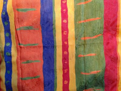 Enveloppe extérieure du Marmitou en tissu recyclé à larges bandes de couleurs