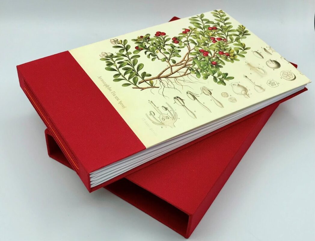Carnet de papier canson relié et décoré, avec son étui de protection